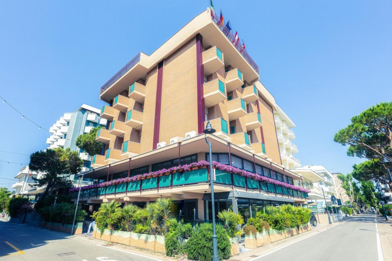 Hotel Nevada Беллария-Иджеа-Марина Экстерьер фото