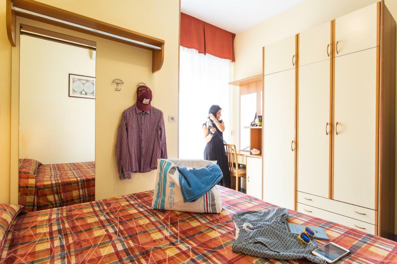 Hotel Nevada Беллария-Иджеа-Марина Экстерьер фото