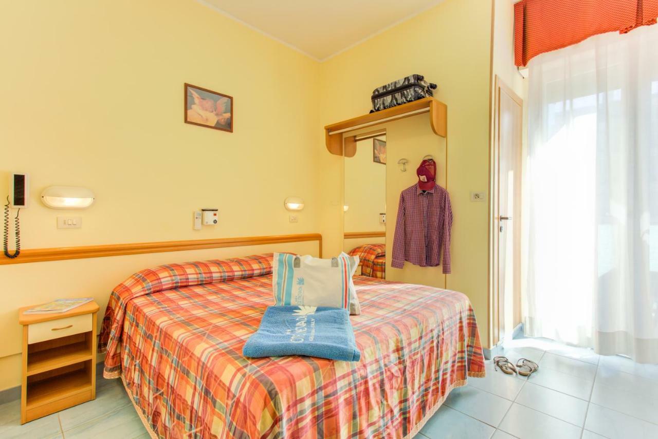 Hotel Nevada Беллария-Иджеа-Марина Экстерьер фото